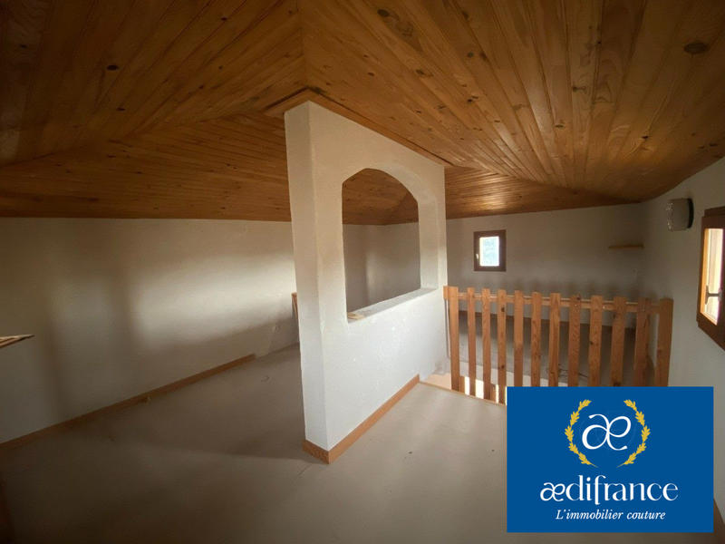 Maison traditionnelle - 231 m² - 9 pièces