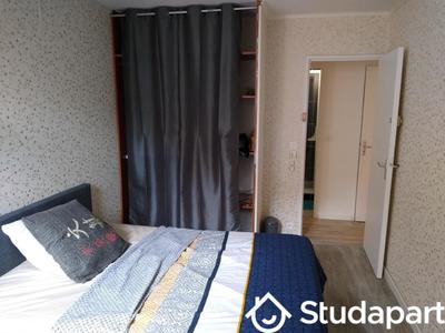 Chambre - 11 m² - 1 pièce