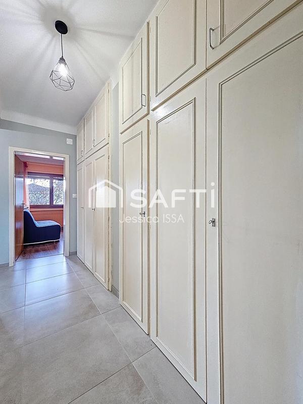 Maison - 234 m² - 7 pièces