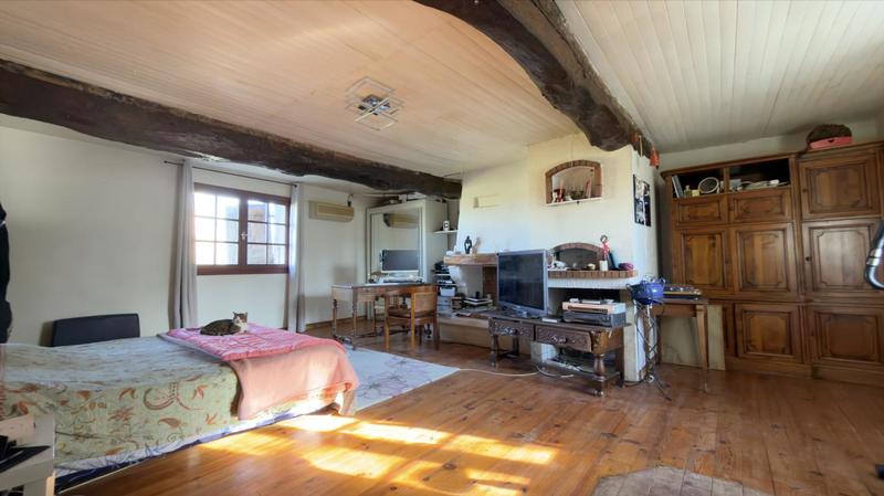 Maison - 198 m² - 7 pièces