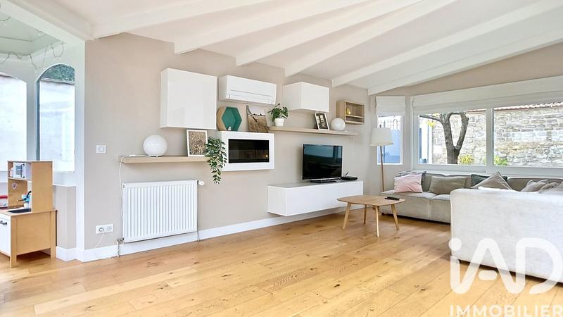 Maison - 143 m² - 6 pièces