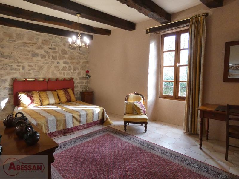 Maison - 285 m² - 8 pièces