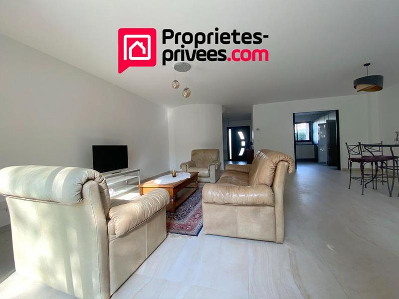 Maison - 218 m² - 9 pièces