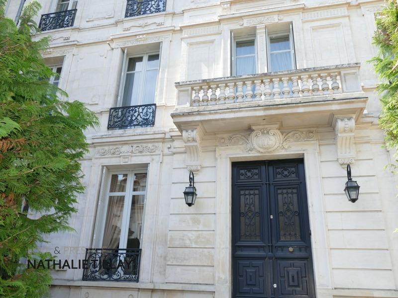 Hôtel particulier - 465 m² - 12 pièces