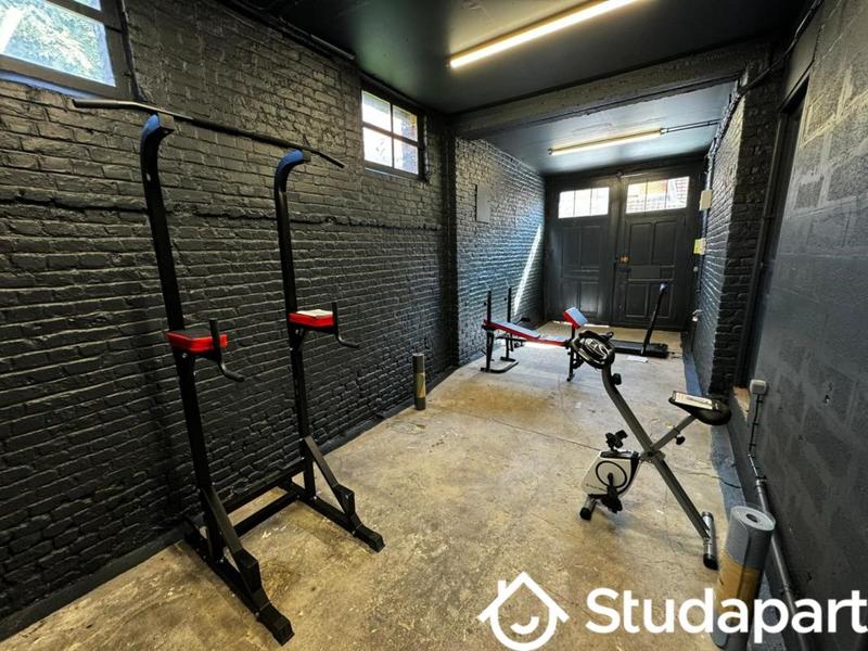 Maison de ville - 250 m² - 12 pièces