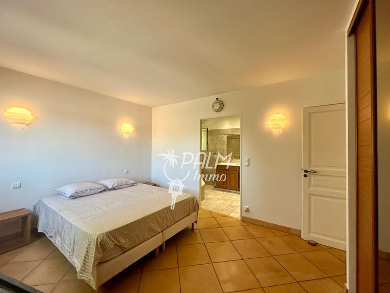 Appartement - 100 m² - 4 pièces