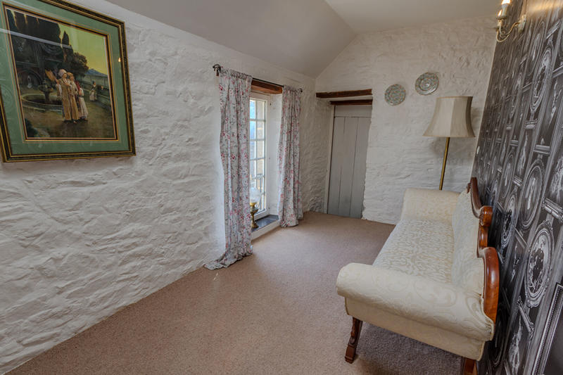 Maison - 330 m² - 8 pièces