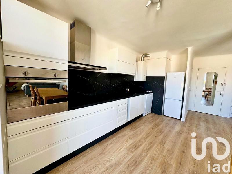 Appartement - 75 m² - 3 pièces