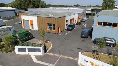 Local d'activité / Entrepôt - 258 m²