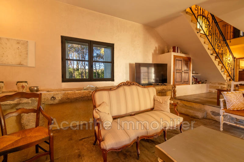 Mas - 298 m² - 8 pièces