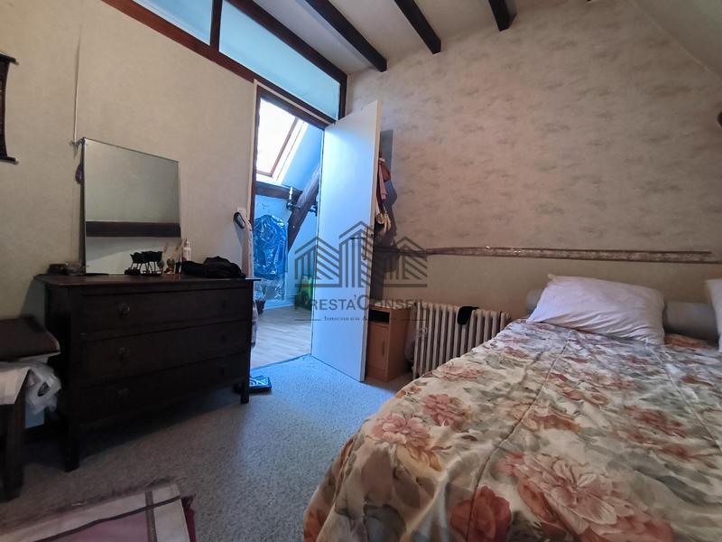 Maison - 208 m² - 9 pièces