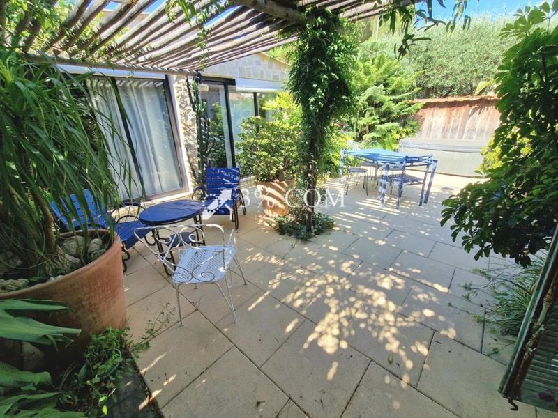 Villa - 98 m² - 5 pièces