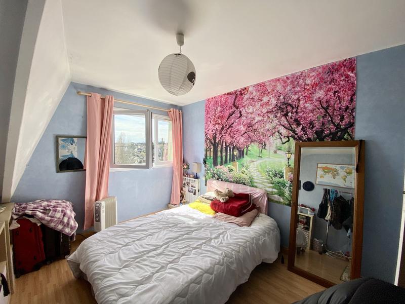 Maison traditionnelle - 141 m² - 7 pièces