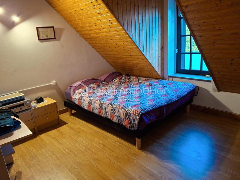 Maison - 215 m² - 7 pièces