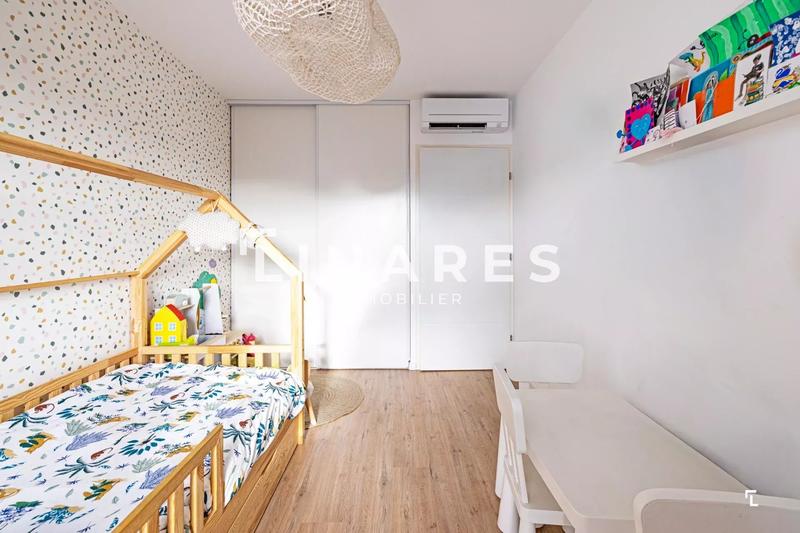 Appartement - 80 m² - 4 pièces