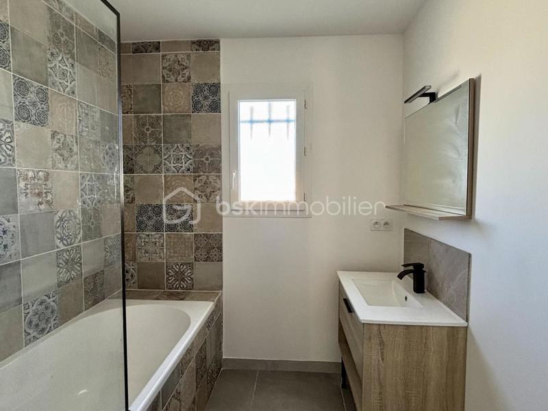 Villa - 80 m² - 4 pièces