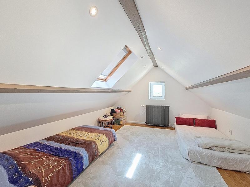 Maison - 200 m² - 7 pièces