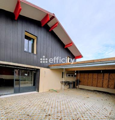 Maison - 250 m² - 7 pièces