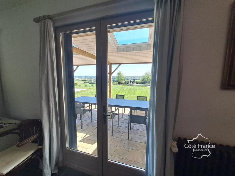 Maison - 230 m² - 9 pièces