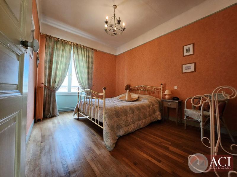 Maison - 164 m² - 7 pièces