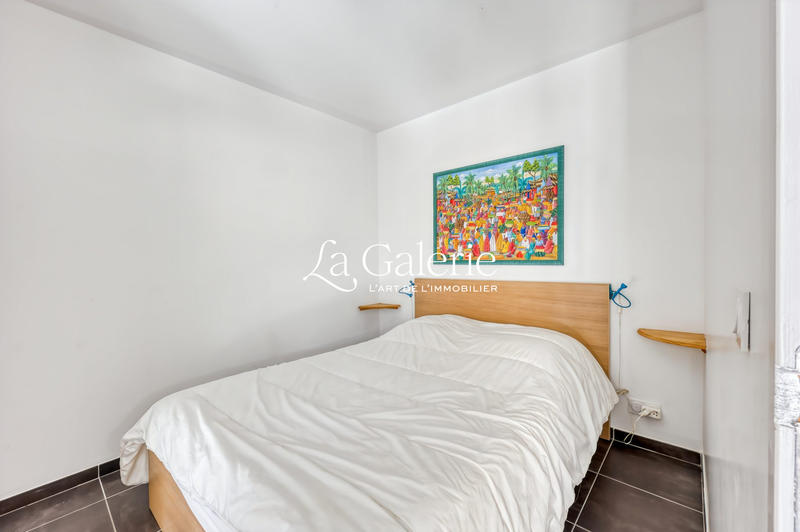 Appartement - 90 m² - 5 pièces