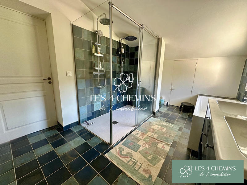 Villa - 236 m² - 4 pièces