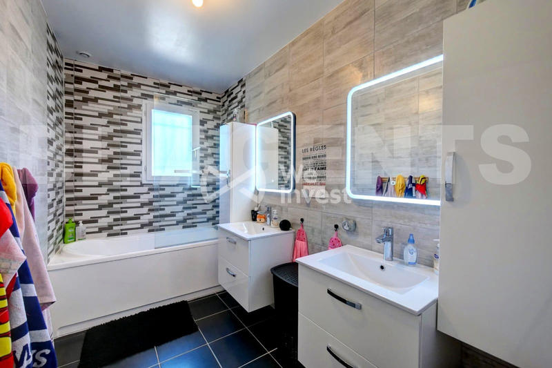 Maison - 117 m² - 7 pièces