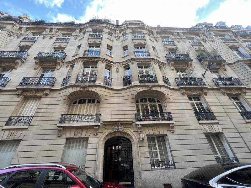 Appartement - 220 m² - 7 pièces