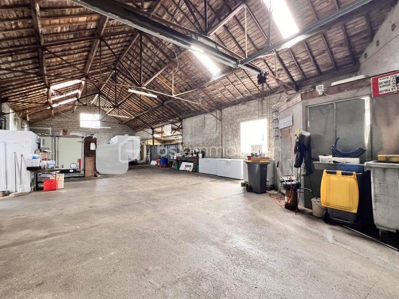 Maison - 225 m² - 8 pièces