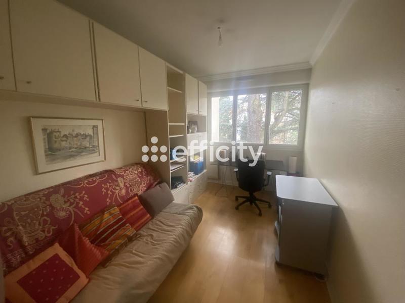 Appartement - 144 m² - 6 pièces