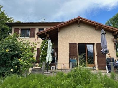 Maison - 155 m² - 6 pièces