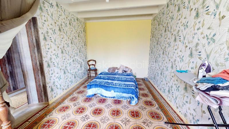 Maison - 268 m² - 11 pièces