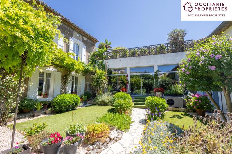 Maison de maîtres - 276 m² - 9 pièces