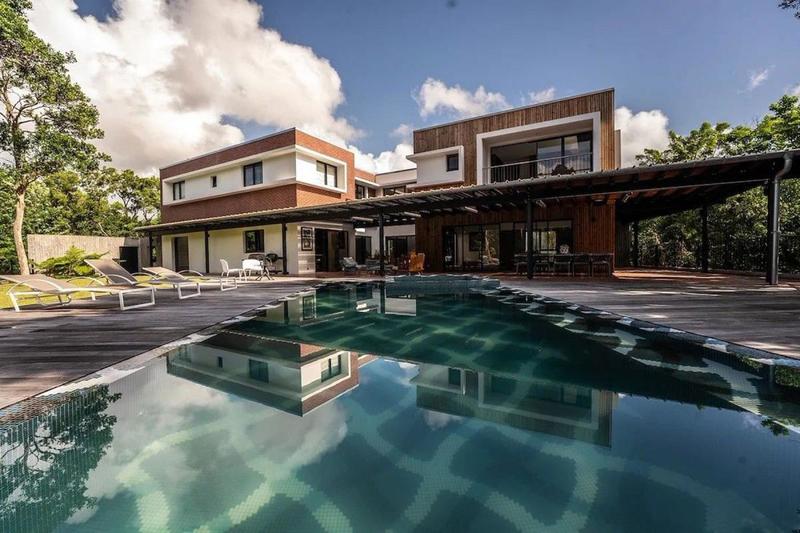 Villa - 395 m² - 9 pièces