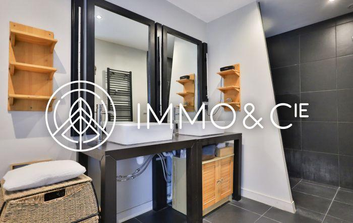 Maison - 225 m² - 6 pièces