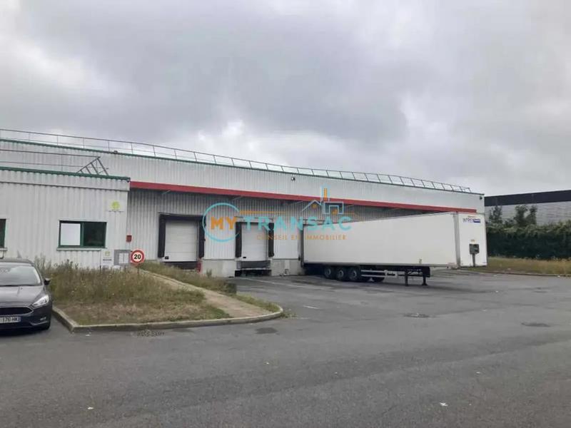 Local d'activités - 2 800 m²