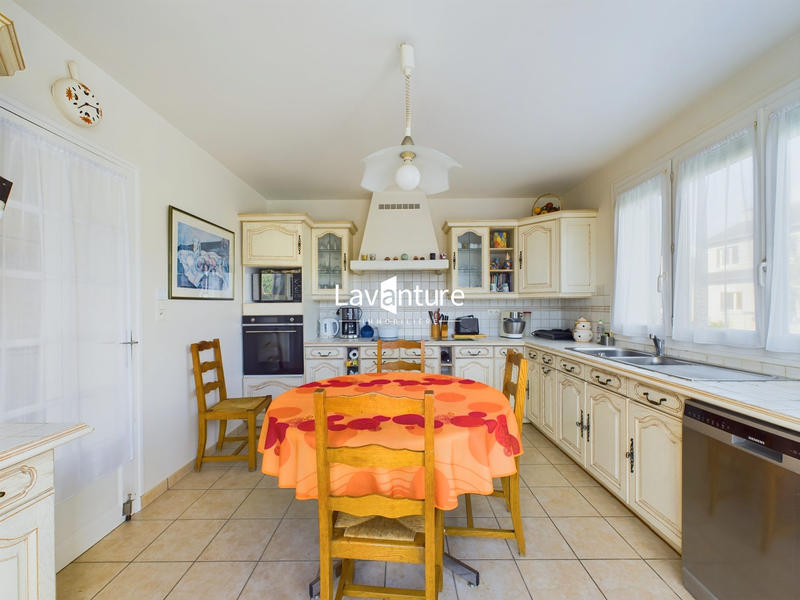 Maison traditionnelle - 145 m² - 7 pièces