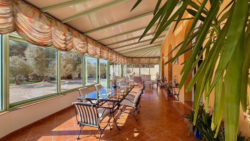 Maison - 454 m² - 12 pièces