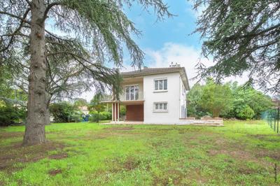 Maison - 165 m² - 7 pièces