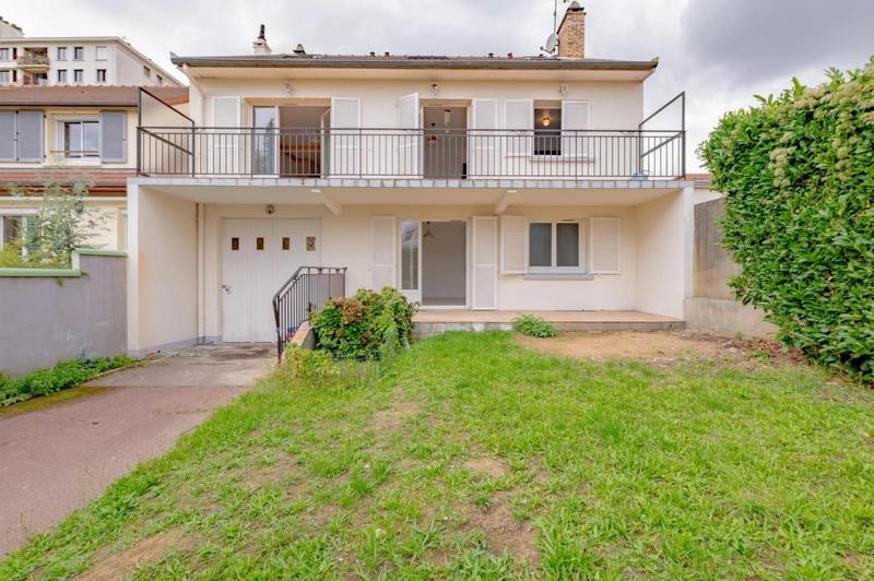 Maison - 280 m² - 10 pièces
