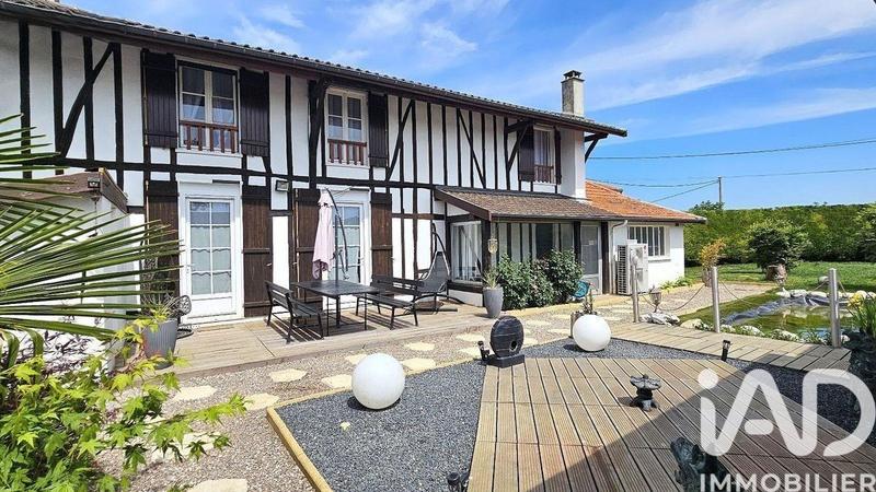 Maison - 200 m² - 8 pièces