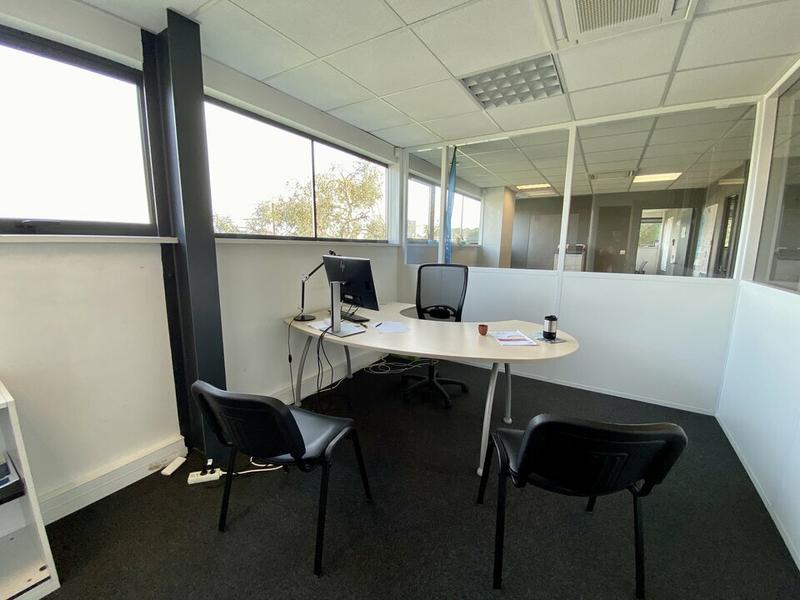 Bureau - 211 m²