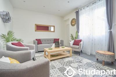 Chambre - 13 m² - 1 pièce