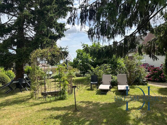 Maison - 288 m² - 13 pièces