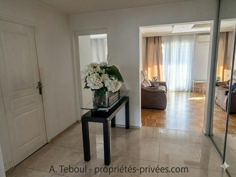 Appartement - 77 m² - 3 pièces