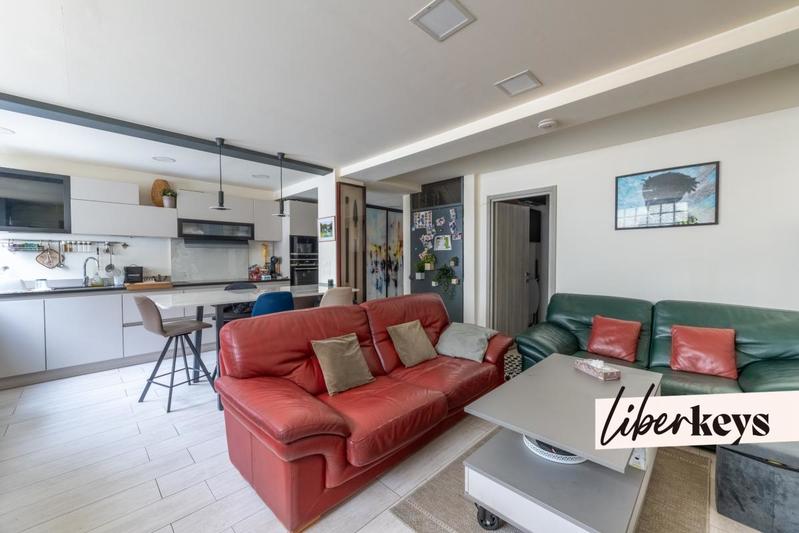 Local commercial - 362 m² - 7 pièces