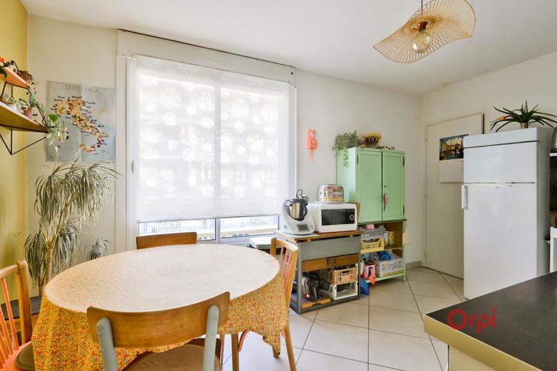 Appartement - 93 m² - 4 pièces