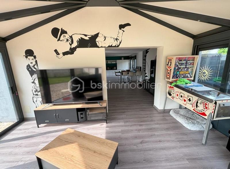 Maison traditionnelle - 168 m² - 6 pièces