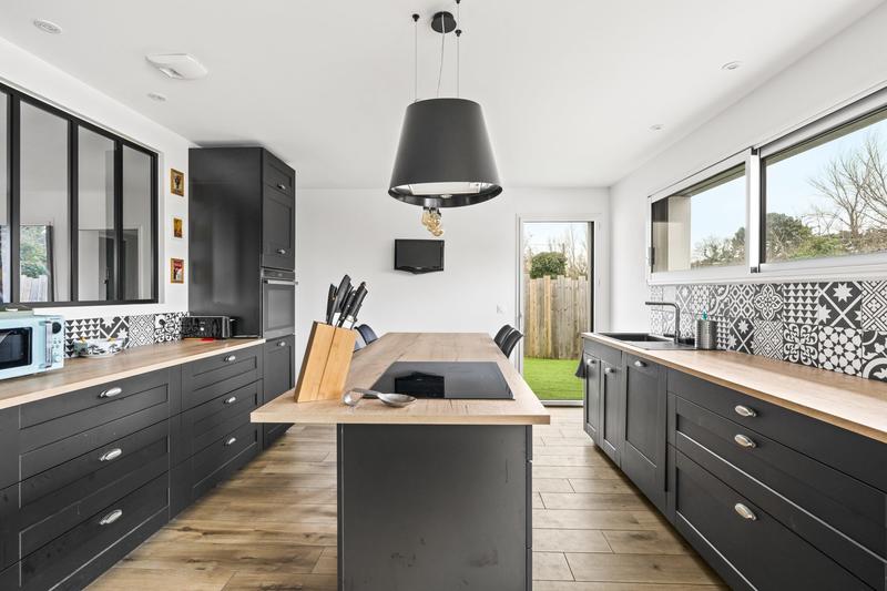 Maison contemporaine - 145 m² - 6 pièces