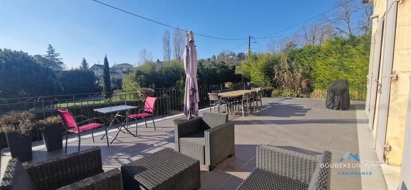 Propriété - 390 m² - 12 pièces